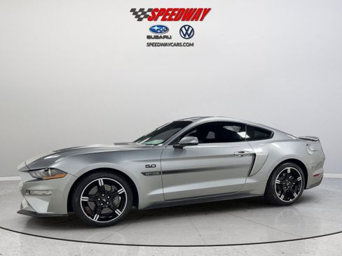 Used 2021 Ford Mustang GT Premium w/ Equipment Group 401A RWD image 11