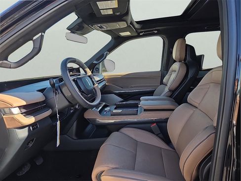 New 2025 Lincoln Navigator Black Label image 12