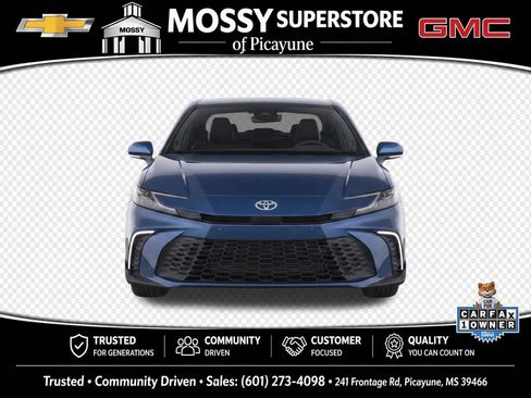 Used 2025 Toyota Camry SE w/ Convenience Package FWD image 6