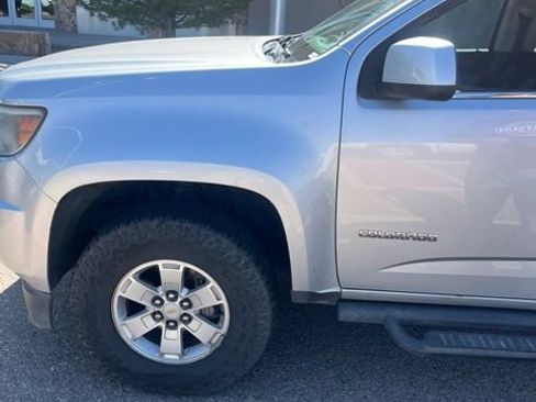Used 2018 Chevrolet Colorado W/T w/ WT Convenience Package RWD image 15