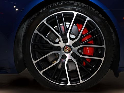 Used 2021 Porsche Panamera GTS w/ Premium Package image 59