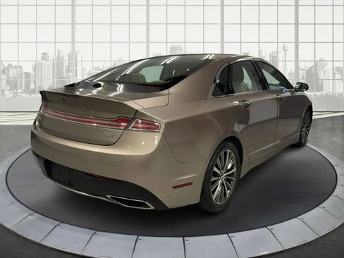 Used 2018 Lincoln MKZ Premiere image 3