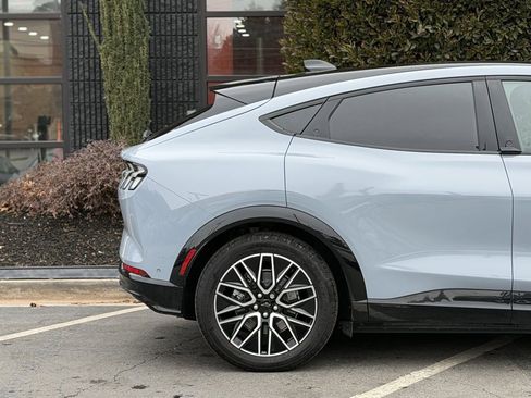 Used 2024 Ford Mustang Mach-E Premium image 22