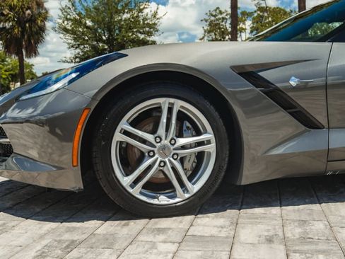 Used 2016 Chevrolet Corvette Stingray Coupe RWD image 5
