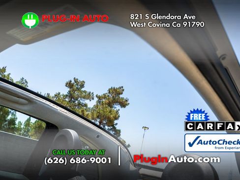 Used 2012 FIAT 500 Lounge w/ Luxury Leather Pkg FWD image 2