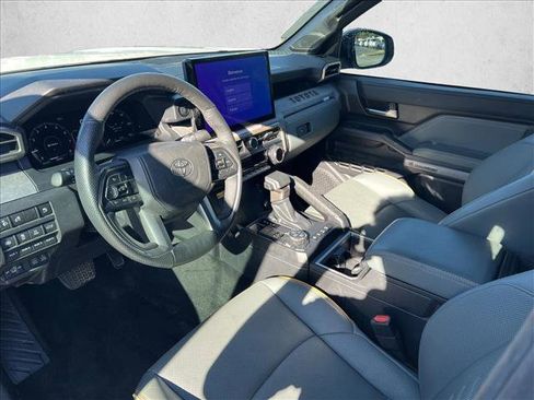 Certified 2025 Toyota Tacoma 4x4 Double Cab Hybrid image 9