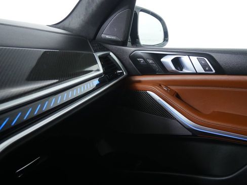 Certified 2025 BMW X7 M60i image 34