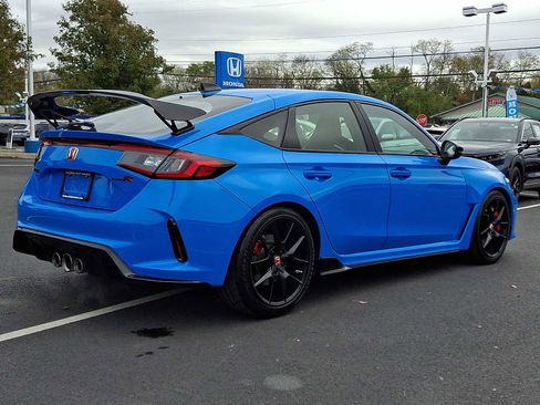 Used 2024 Honda Civic Type R image 6