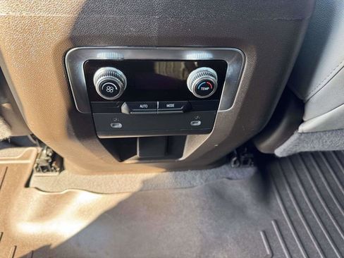 Certified 2023 GMC Yukon XL SLT image 21
