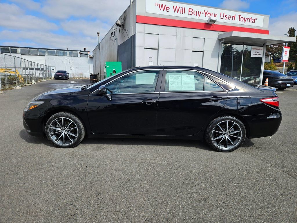 Used 2016 Toyota Camry XSE w/ Advanced Technology Package FWD image 6