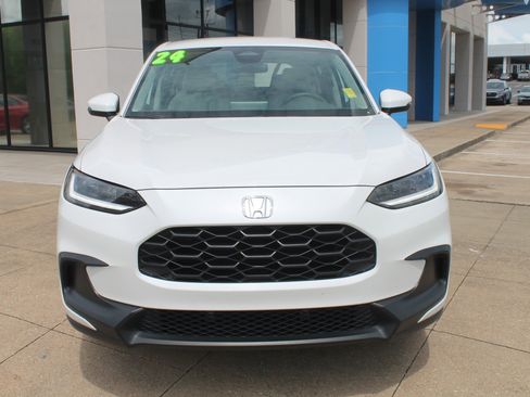 Used 2024 Honda HR-V LX image 2