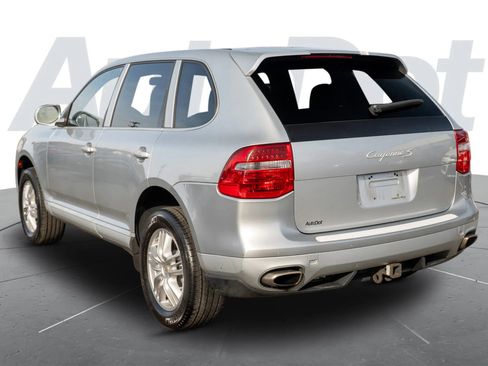 Used 2008 Porsche Cayenne S image 2
