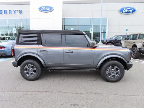 Used 2024 Ford Bronco Outer Banks image 4