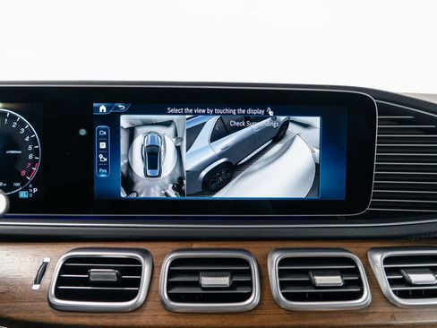 Used 2024 Mercedes-Benz GLE 450e 4MATIC image 19