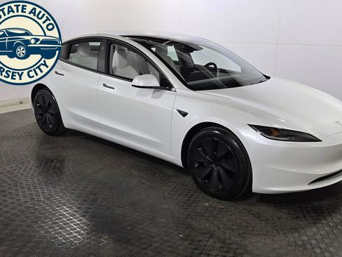 Used 2025 Tesla Model 3 Long Range RWD image 15