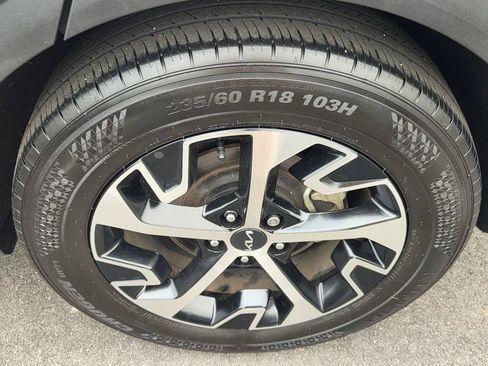 Used 2024 Kia Sportage EX FWD image 10