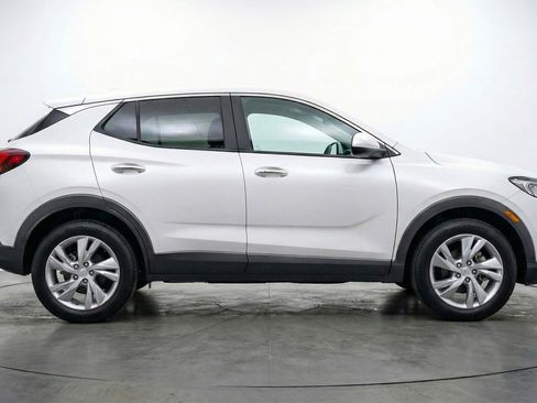 Used 2025 Buick Encore GX Preferred AWD/4WD image 11