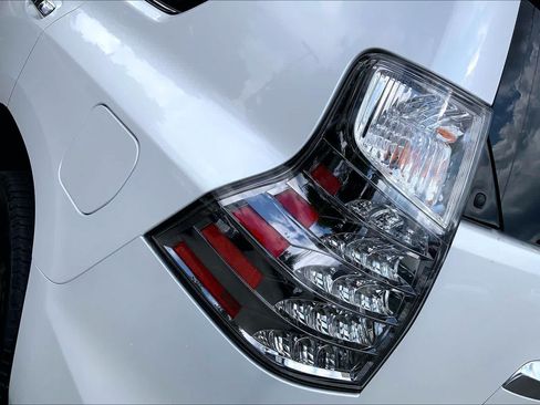 Certified 2023 Lexus GX 460 Premium w/ Premium Package AWD/4WD image 29