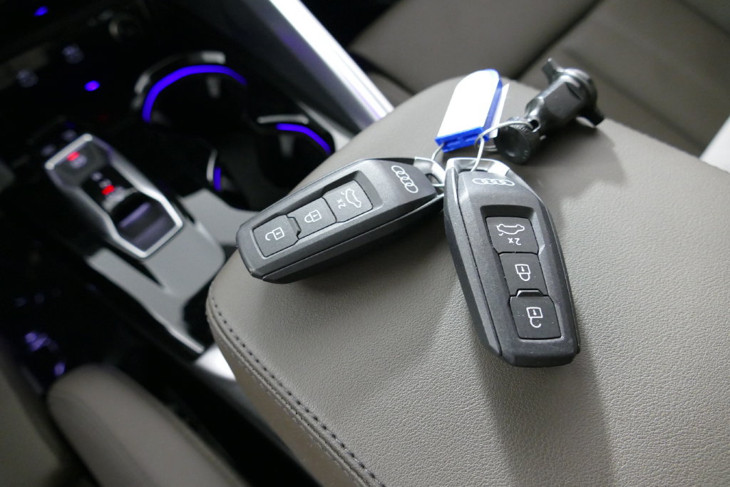 Used 2025 Audi Q5 Premium Plus AWD/4WD image 24