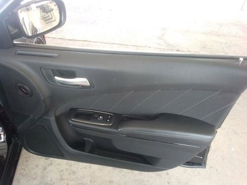 Used 2019 Dodge Charger SXT w/ Blacktop Package image 21