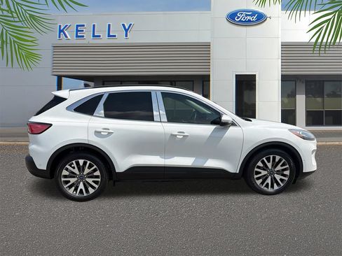 Used 2020 Ford Escape Titanium FWD image 6