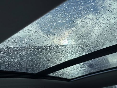 Certified 2025 Volvo XC40 B5 Ultra w/ Protection Package Premier image 26