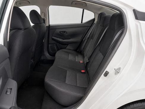 Used 2024 Nissan Sentra SV FWD image 8