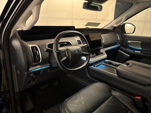 Certified 2025 Ford Expedition Max Platinum AWD/4WD image 5