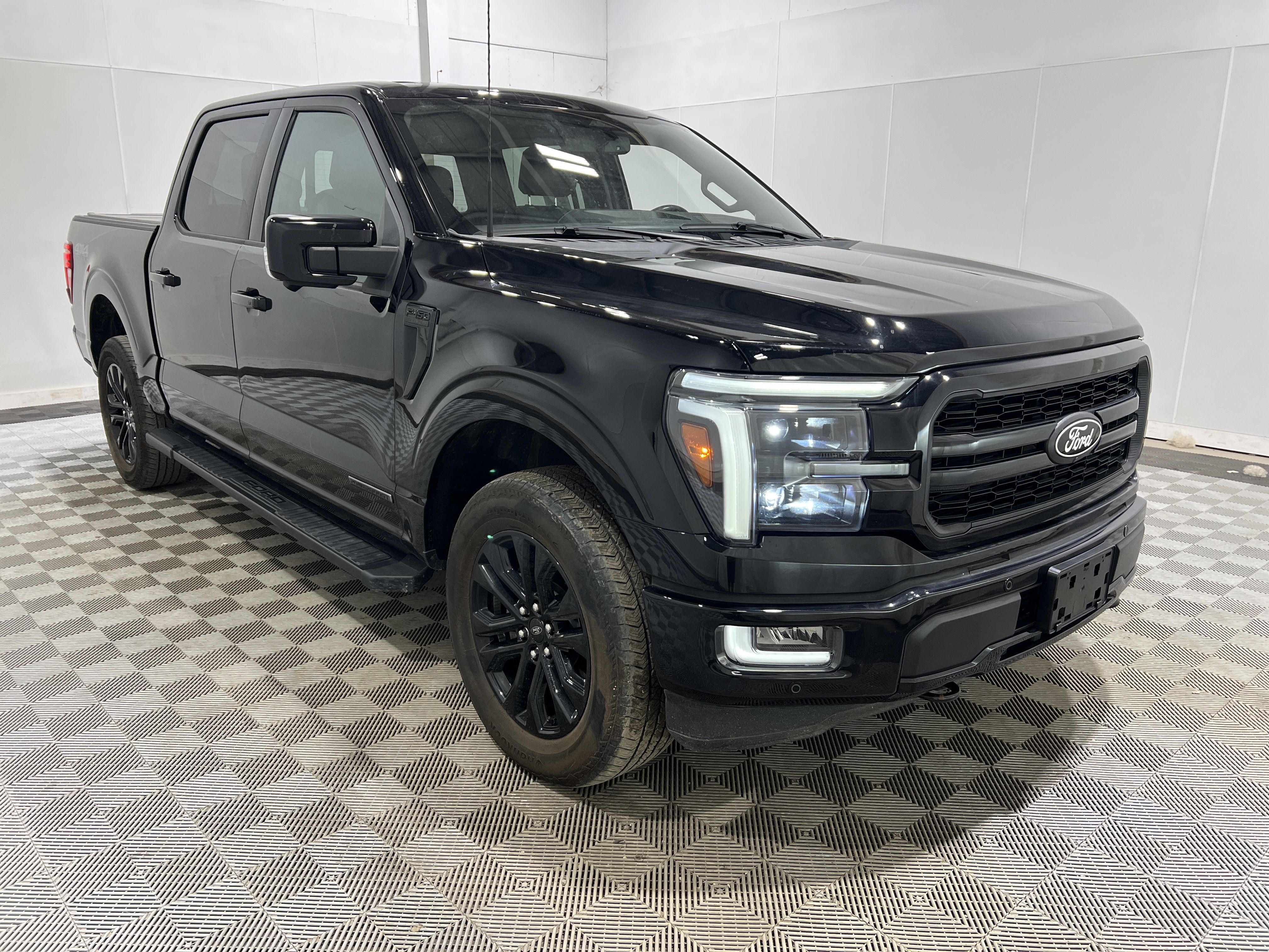 Used 2024 Ford F150 Lariat w/ Equipment Group 502A High AWD/4WD image 4