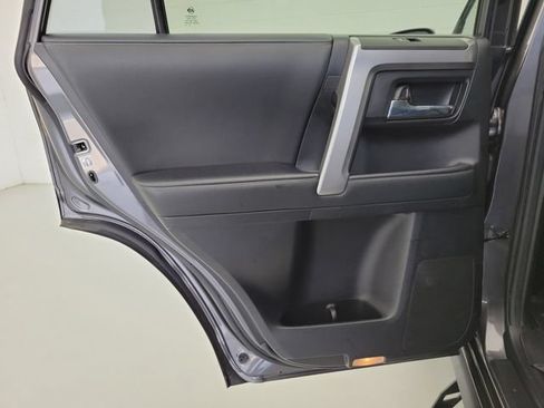 Used 2021 Toyota 4Runner SR5 Premium RWD image 13