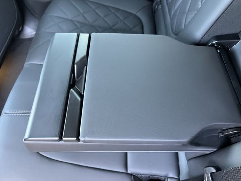 Used 2026 BMW X5 sDrive40i image 42