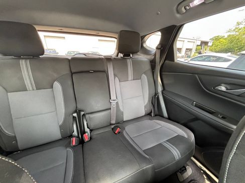 Used 2025 Chevrolet Blazer LT FWD image 38