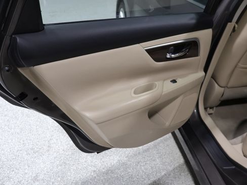 Used 2014 Nissan Altima 2.5 SL w/ Moonroof Package FWD image 20