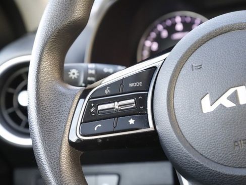 Used 2022 Kia Forte LXS image 16