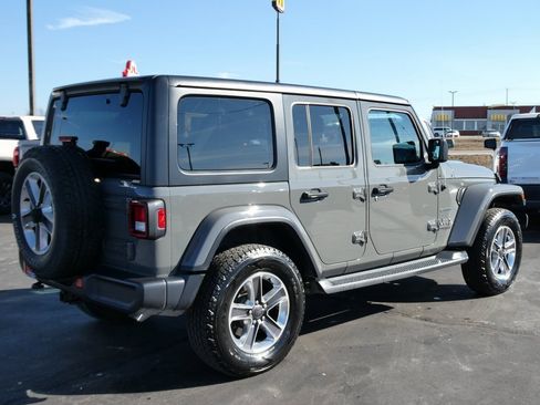 Used 2020 Jeep Wrangler Unlimited Sahara image 5