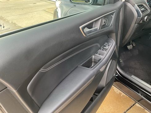 Used 2024 Ford Edge Titanium w/ Equipment Group 301A image 7