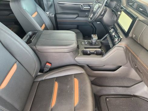 Used 2025 GMC Sierra 1500 AT4 w/ AT4 Premium Package AWD/4WD image 13
