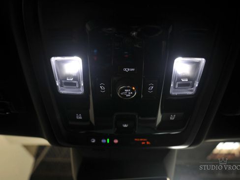 Used 2025 Cadillac Escalade Sport w/ Touring Package AWD/4WD image 27