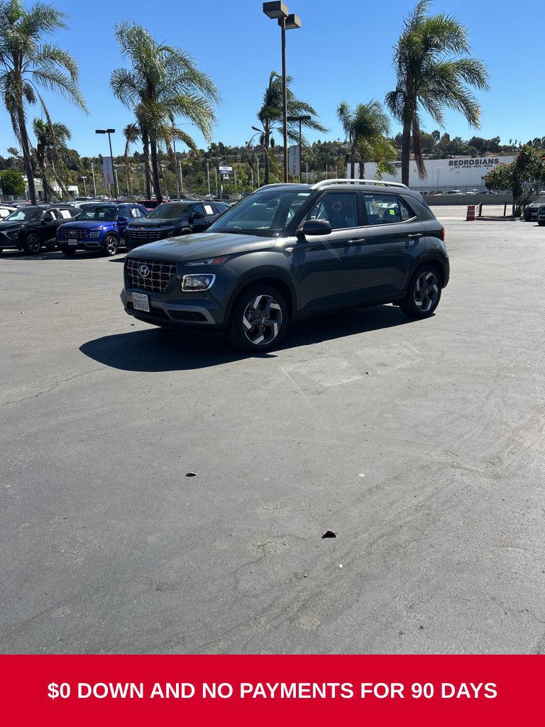 Used 2026 Hyundai Venue SEL FWD image 1