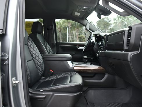 Used 2023 Chevrolet Silverado 1500 RST image 20