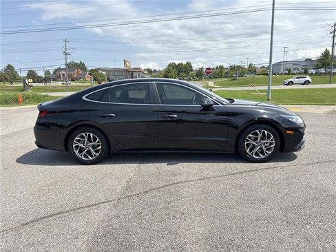 Used 2023 Hyundai Sonata SEL w/ Convenience Package FWD image 4
