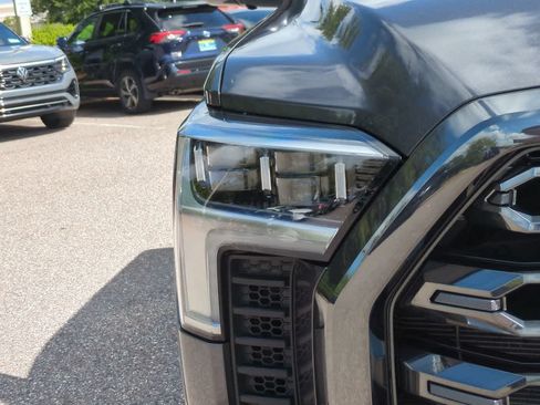 Used 2025 Toyota Tundra Platinum AWD/4WD image 10