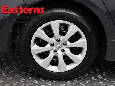 Used 2025 Toyota Corolla LE FWD image 29