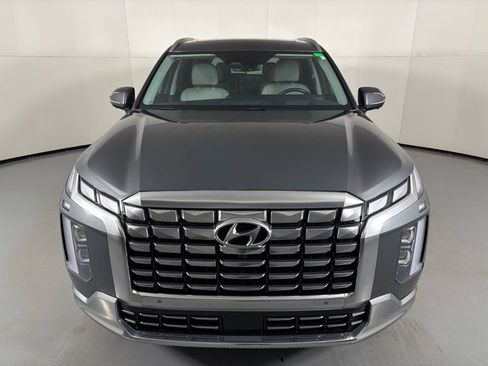 Used 2025 Hyundai Palisade Calligraphy image 3