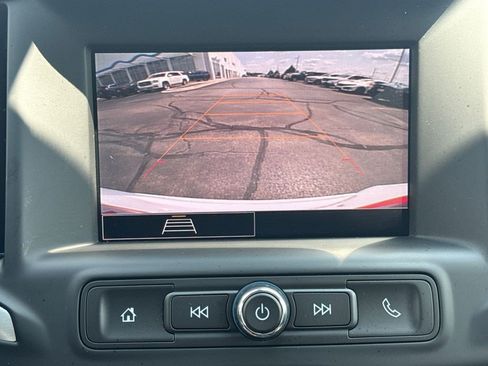 Used 2024 GMC Terrain SLE w/ Driver Convenience Package FWD image 29