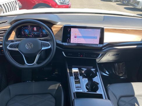Certified 2024 Volkswagen Atlas SE w/ Panoramic Sunroof Package AWD/4WD image 11
