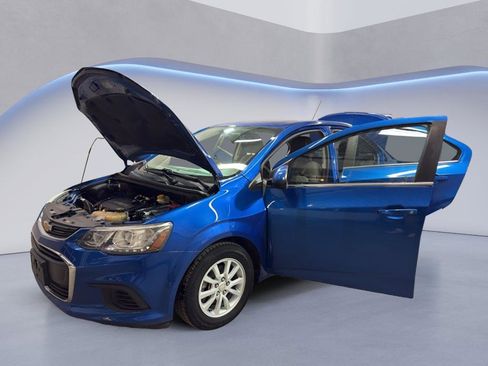 Used 2017 Chevrolet Sonic LT image 9