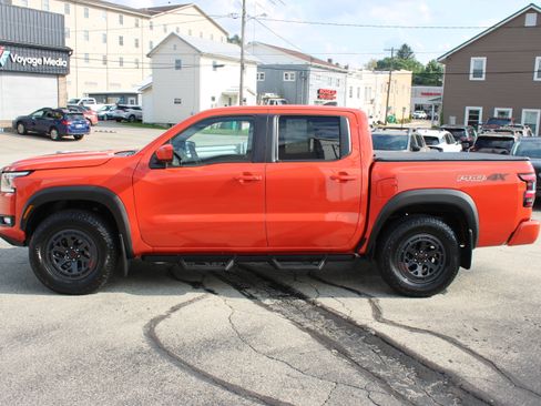 Certified 2025 Nissan Frontier PRO-4X AWD/4WD image 2