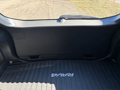Used 2025 Toyota RAV4 SE w/ Convenience Package image 19