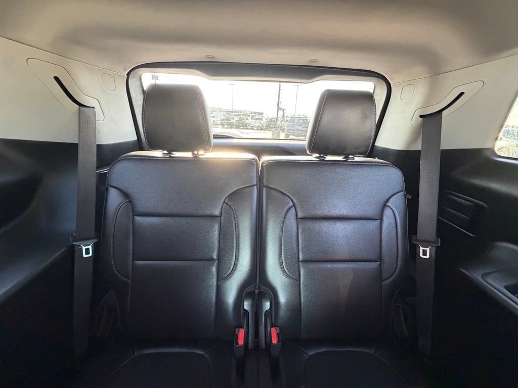 Used 2020 GMC Acadia SLT w/ Trailering Package FWD image 31
